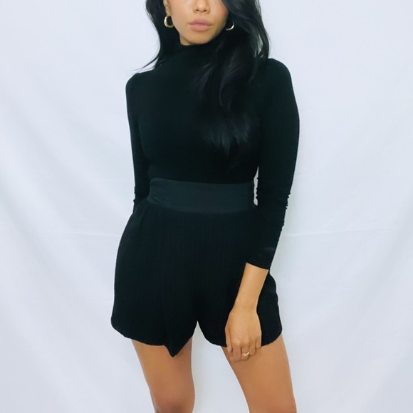 Tularosa | Black Celeste High Waist Shorts M NWT - Picture 13 of 13